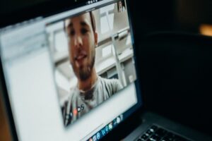 Cómo configurar la privacidad en Zoom para evitar intrusos